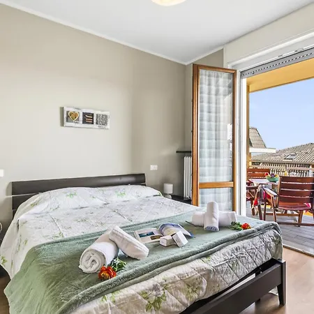 Casa Mirella Quiet 2br With View, Balcony And Ac - Happy Nebbiuno