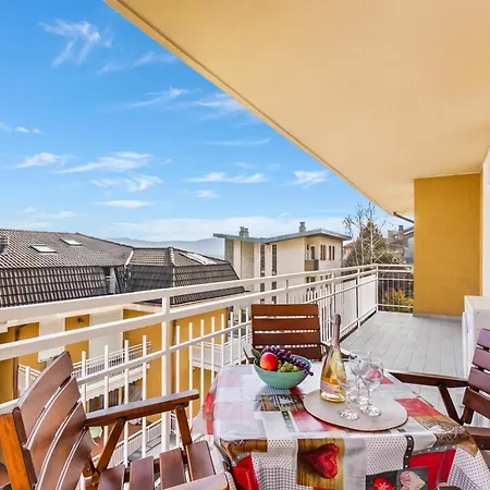 아파트 Casa Mirella Quiet 2br With View, Balcony And Ac - Happy *